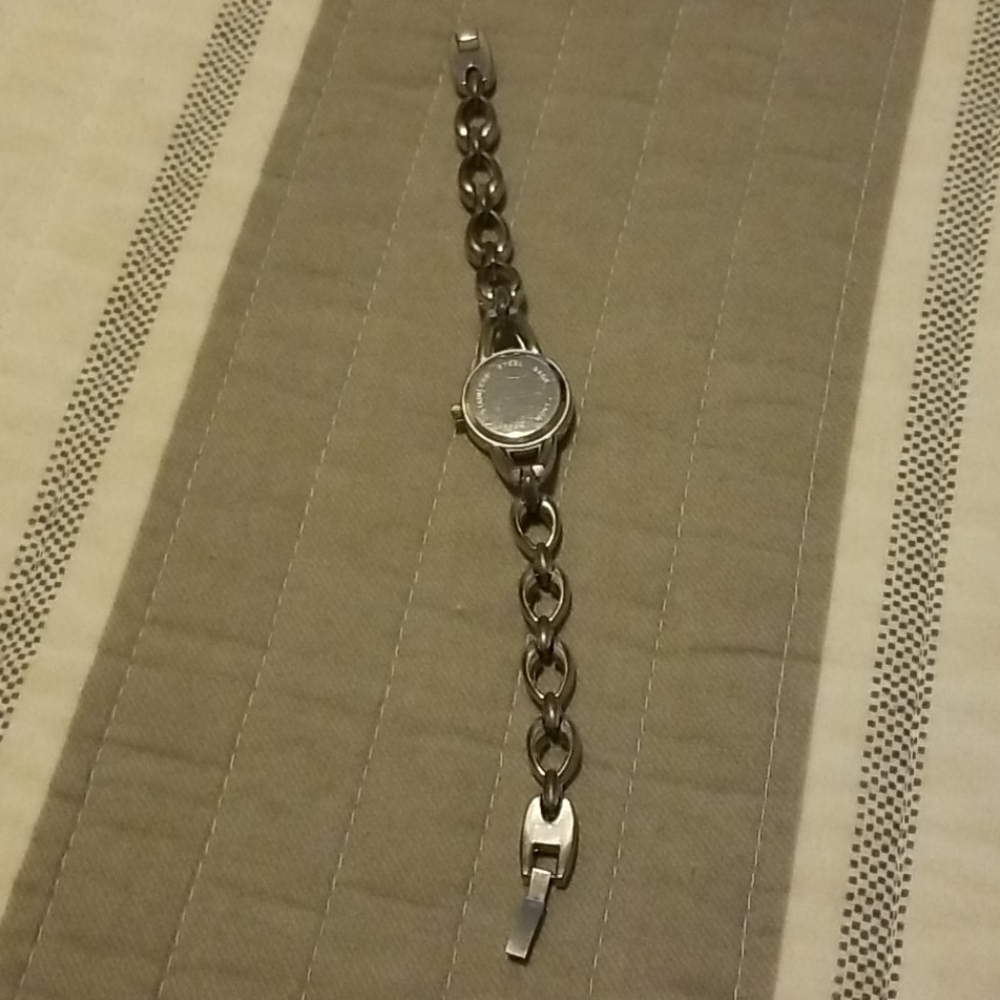 Watch - Picture 5 of 7